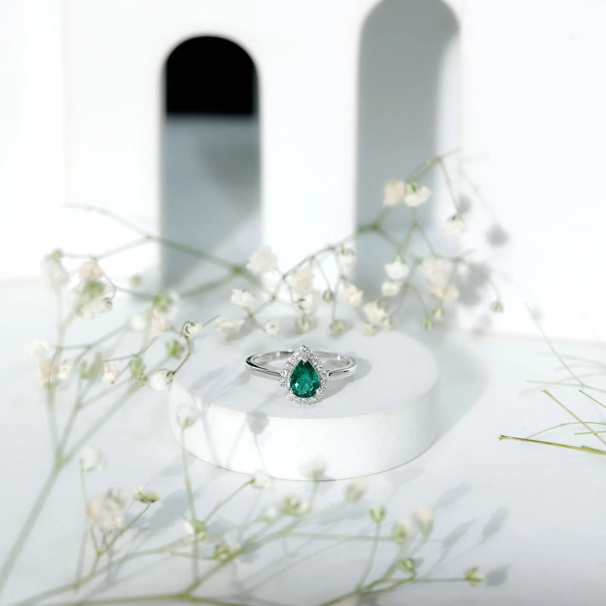 1 CT Emerald Teardrop Engagement Ring with Diamond Halo
