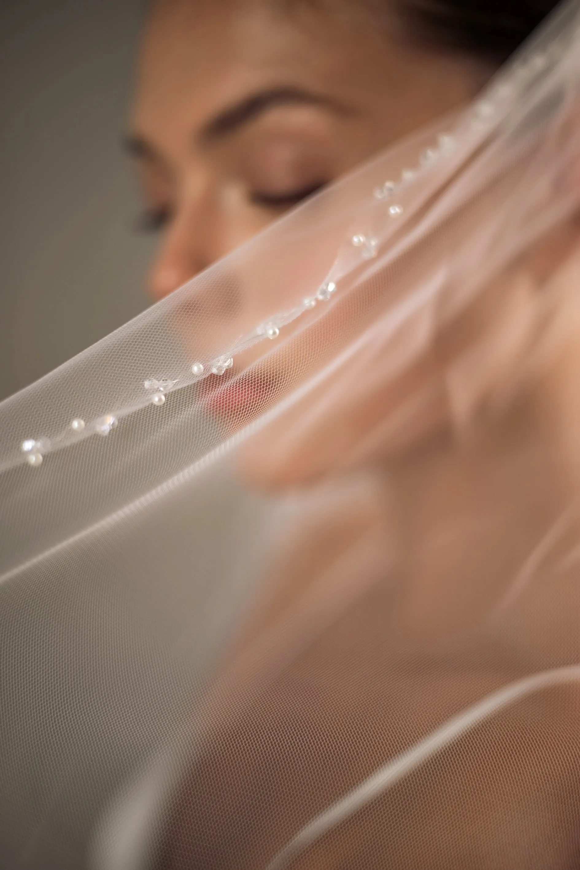 Elegant beaded edge soft veil, COSV