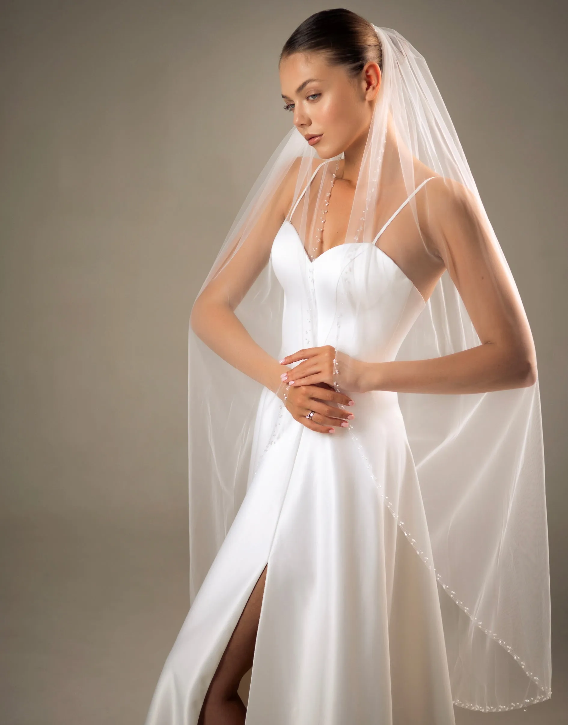Elegant beaded edge soft veil, COSV
